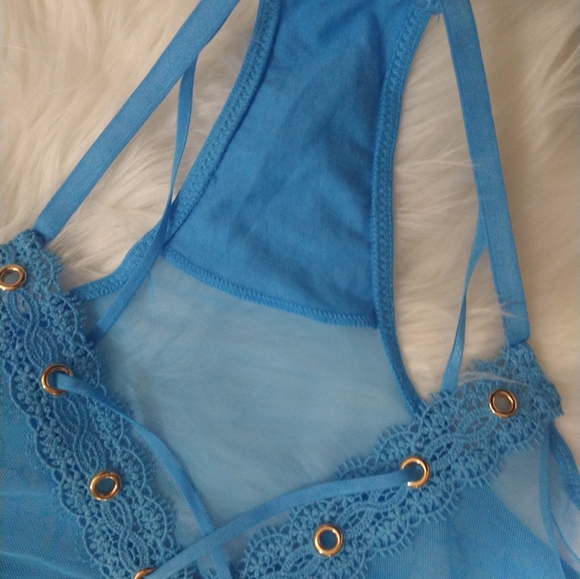 Victoria's Secret Panty Cheeky No Back Azul - Picture 9 of 9